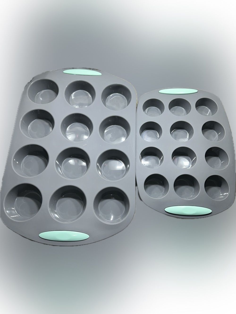 5 Piece Silicone Bakeware Set Grey Mint Muffin Pan Loaf Sheet Square Baking - Picture 2 of 6